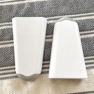 NWOT Snoo Leg Lifters set of 2 perfect condition from a smoke-free pet free home